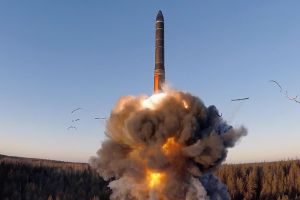 баллистическая ракета Ярс